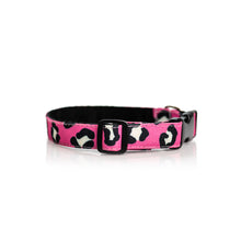 Cargar imagen en el visor de la galería, collar perro animal print rosado