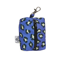 Cargar imagen en el visor de la galería, Porta Bolsitas Animal Print Blue Doglamour